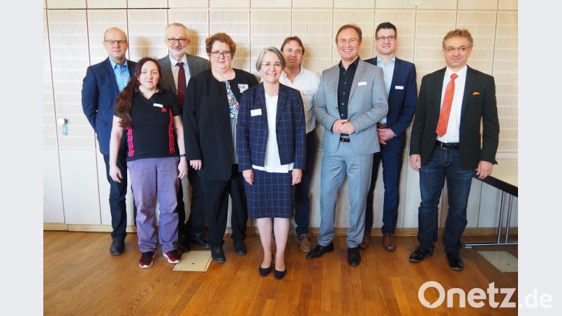 Das sind die Referenten des dritten Orthopädietages der Kliniken Nordoberpfalz AG. Bild: Bühner