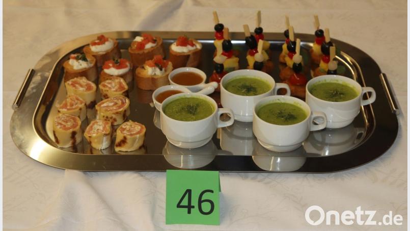 Daniel Weber von der real GmbH in Amberg vertraute in der Kategorie Fingerfood seinem Können und wurde mit dem ersten Platz belohnt. Bild: mfh