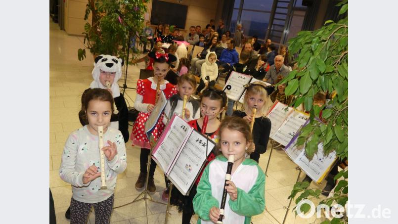 Mit "Winter ade" eröffnete die Flötengruppe der MGS das Konzert Bild: rn