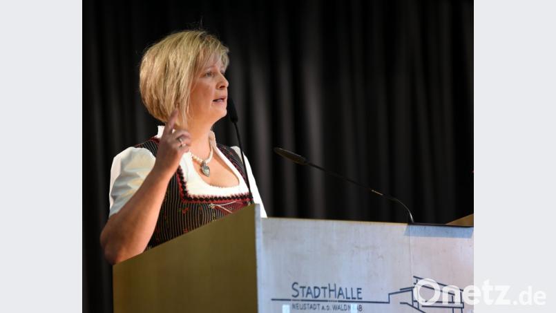 Kreisbäuerin Josefine Kick spricht über die Hürden in der Landwirtschaft. Bild: bgm