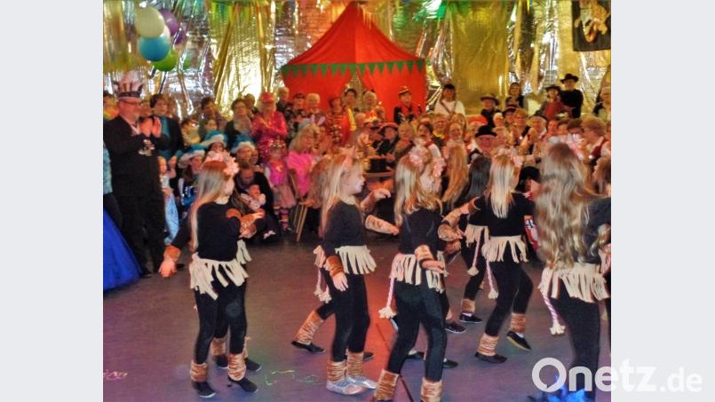 Das „Löwenrudel“ der Minigarde zeigte bei ihrem ersten Auftritt eine ganz tolle Show. Bild: jml