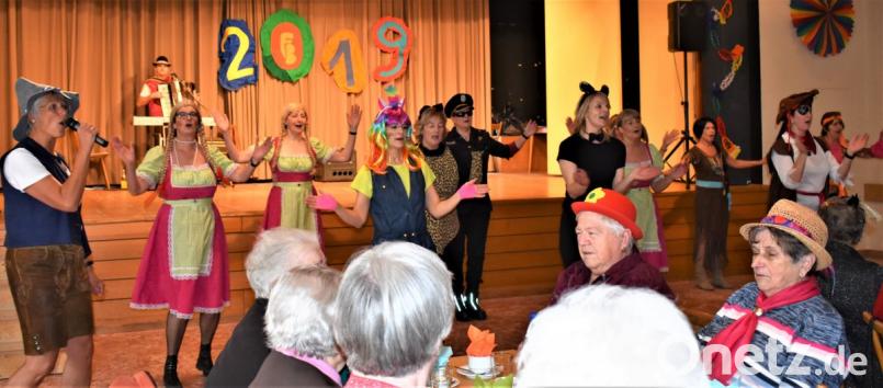 Seniorenfasching im großen Jugendheimsaal Bild: rgr