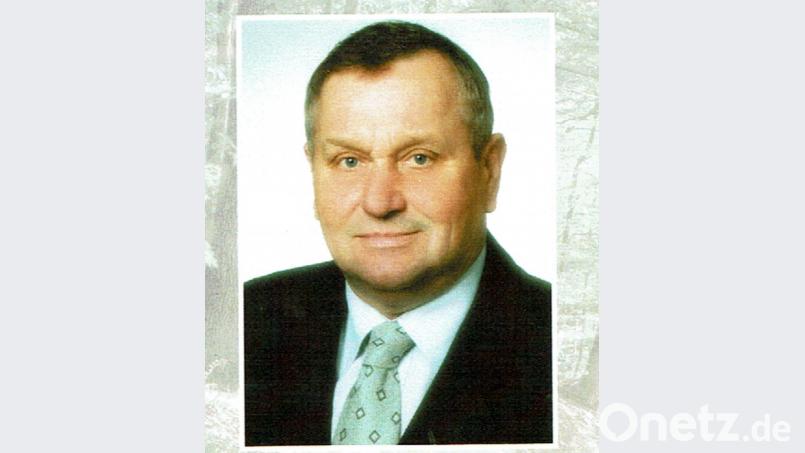 Kirchenpfleger Reinhard Leipold ist plötzlich verstorben. Die Pfarrei Moosbach besonders die Expositur Etzgersrieth sowie die Vereine trauern um einen lebensfrohen, hilfsbereiten und beliebten Menschen. Repro: gi