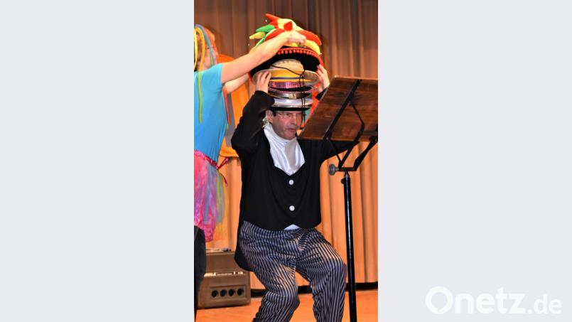 Seniorenfasching im großen Jugendheimsaal Bild: rgr