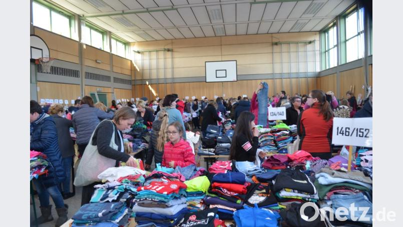 Viel los war beim Frühjahrsbasar in Bechtsrieth. Bild: fz