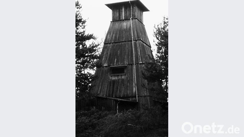 Der Förderturm des 1943 aufgewältigten Schachtes. Bild: Hans Fritsche, Archiv Markt Freihung