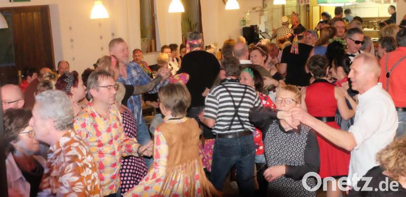 Der starke Zulauf bestätigte, dass die Vollblutmusiker mit ihrer musikalischen Ausrichtung einen Glücksgriff getan haben. Bild: ohr