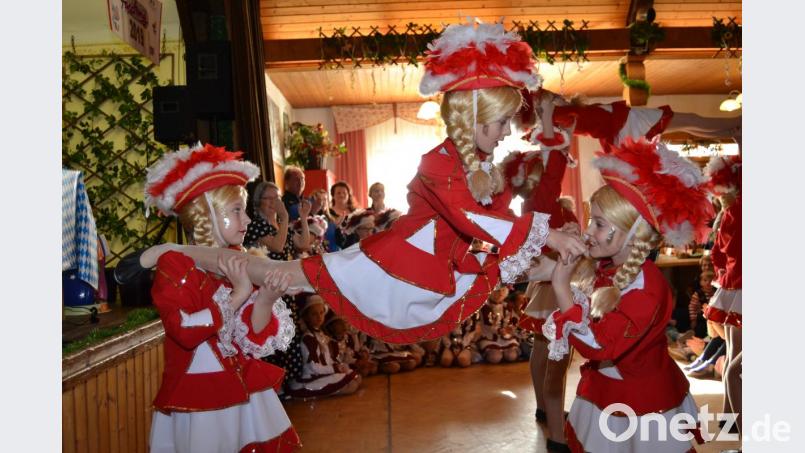 Artistische Leistung der Kindergarde des TSV Krummennaab. Bild: hcz