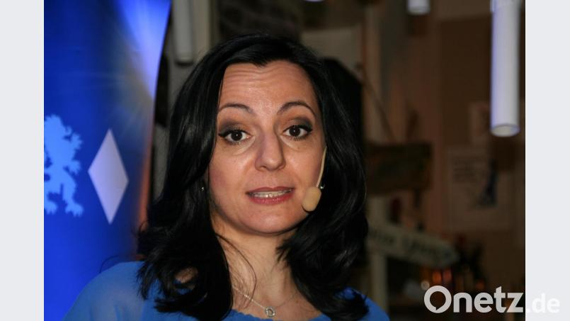 Bürgermeisterkandidatin Margit Bayer: „Ich stehe heute hier als Symbol für den Aufbruch in eine neue Zeit.&quot; Bild: fpoz