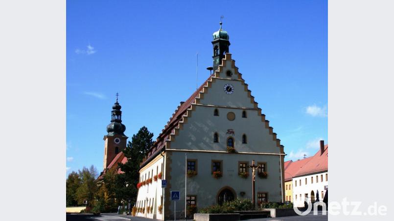 1353 kaufte Karl IV. in Passau um 120 Schock Prager Pfennige die Burgen Störnstein, Waldeck sowie die Orte Neustadt/WN, Hirschau (Bild) und Dreswitz. Archivbild: cr