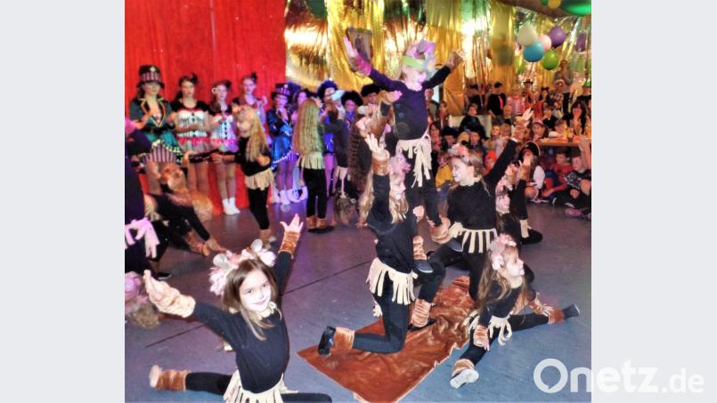 Hilfe!!! Die Löwenminis sind los in der Manege! Bild: jml