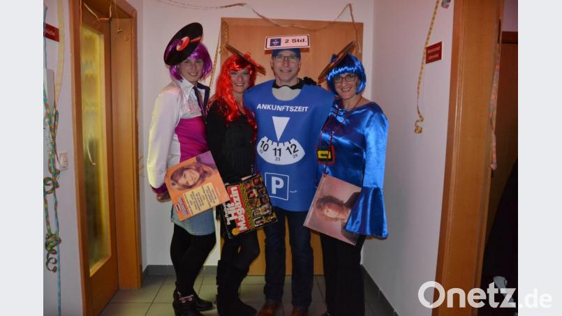 Die Schallplattendamen mit der Parkscheibe Hermann Ach. Bild: gi