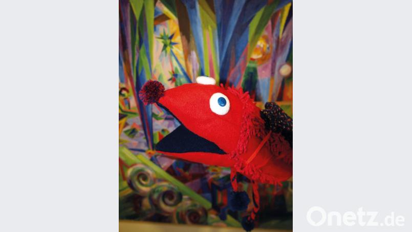 Um die jungen Besucher kümmert sich im Kunstforum Ostdeutsche Galerie nicht nur das Museumsmaskottchen Koggi. Bei verschiedenen Aktionen verschaffen Mitarbeiter des Hauses den Kindern einen Zugang zur Kunst. Bild: Susanne Wolke