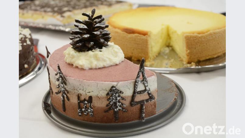 Die &quot;verschneite&quot; Schwarzwälder Kirschtorte von Helmut Meier belegte Platz zwei beim Rezeptwettbewerb. Bild: Gabi Schönberger