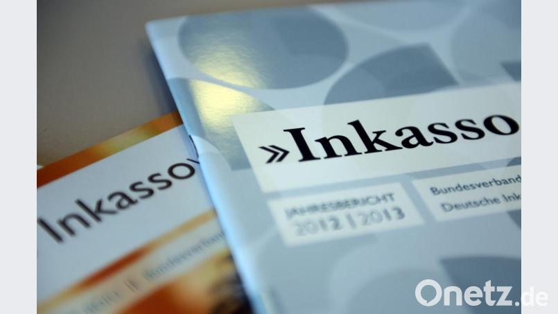 Der Schirmitzer Sebastian Meier bekam eine Zahlungsaufforderung über mehr als 700 Euro von einem Inkasso-Unternehmen, das von der Otto GmbH &amp; Co KG beauftragt wurde. Meier sagt: "Ich habe dort meines Wissens keine Ware bestellt." Bild: Britta Pedersen/dpa