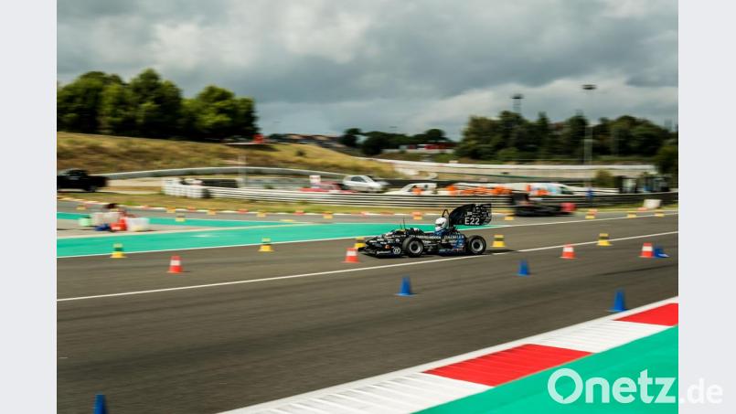Die Weltrangliste der Formula Student Electric berücksichtigt die Rennen der vergangenen drei Jahre. Die Amberger und Weidener punkteten hauptsächlich 2017 durch einen Sieg in Tschechien und einen vierten Platz am Hockenheimring. 2018 gab es dritte Plätze in Hockenheim und Spanien. Am Rennwagen für die Saison 2019 wird derzeit gearbeitet. Der neue Elektroflitzer RS19 wird im Mai enthüllt. Im August ist das erste Rennen. Bild: Göltl/Running Snail