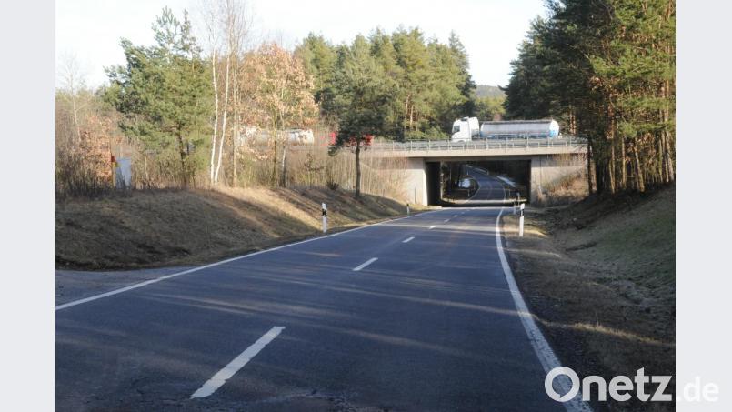Entlang der Kreisstraße NEW 28 von Neudorf nach Luhe am Forst wünscht sich der Marktgemeinderat die Anlegung eines Radweges durch den Landkreis Neustadt/WN. Bild: bey