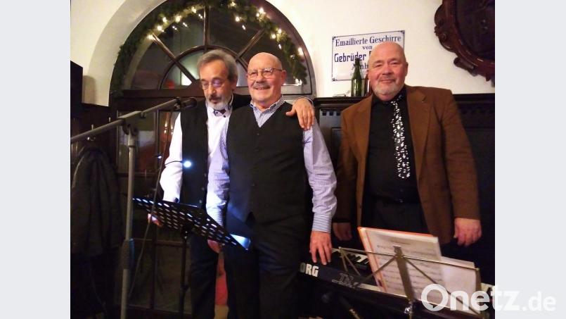 Dr. Hans Fett, Manfred Hubl und Igor Jussim unterhielten nicht nur die Schlaraffen bestens. Bild: mma