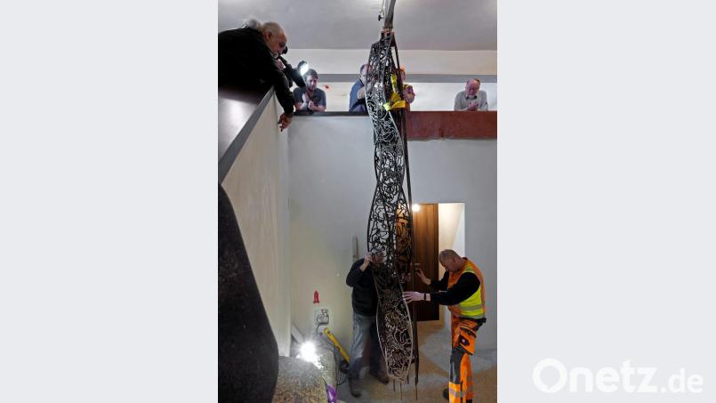 Und am Ende passt es genau: Höher hätte die Traverse mit Flaschenzug nicht sein dürfen. Bild: tr