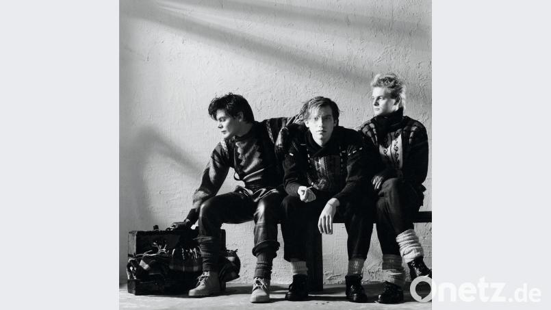 Nach dem 12. Januar 1984 war die Pop-Welt nicht mehr wie vorher: An diesem Tag erschien "Big In Japan" von "Alphaville", die mit ihrer Debüt-Single einen unglaublichen Siegeszug um die Welt antraten. Die Musikredaktion sprach mit Frontmann Marian Gold (links). Bild: Thomas Reutter