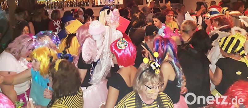 Beim Weiberfasching in Kirchenthumbach geht die Post ab. Bild: ü