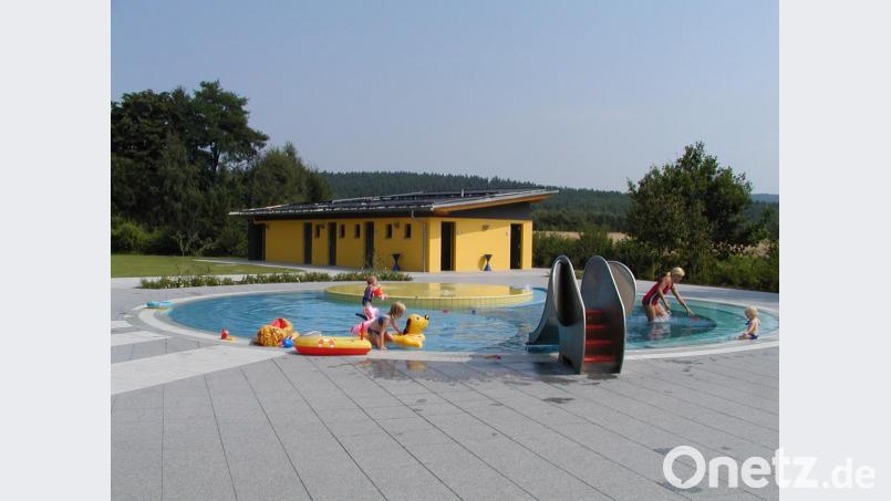Das Kinderplanschbecken des Schnaittenbacher Erlebnisbads im vergangenen Jahr. Bis zum Sommer wird es fit gemacht, damit die Kleinen dort wieder ihren Spaß haben können. Bild: e