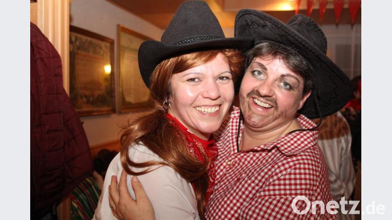 Auch die beiden Western-Girls hatten ihren Spaß Bild: frd