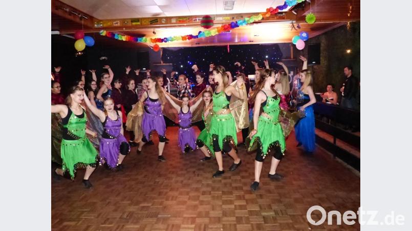 Viel Platz auf der Tanzfläche hat "Red.LOUH.ded". Bild: hme