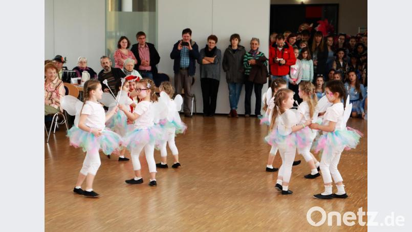 Tanzaufführung der kleinsten TSV-Tanzgruppe Little Jumper Bild: njn