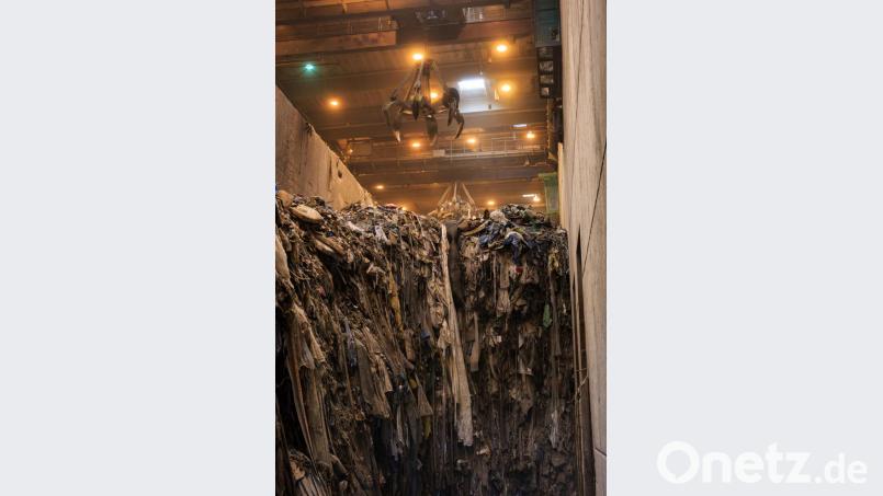Der wachsende Kunststoffanteil im Müll könnte im Sommer für Kapazitätsengpässe sorgen. Bild: Hösamer