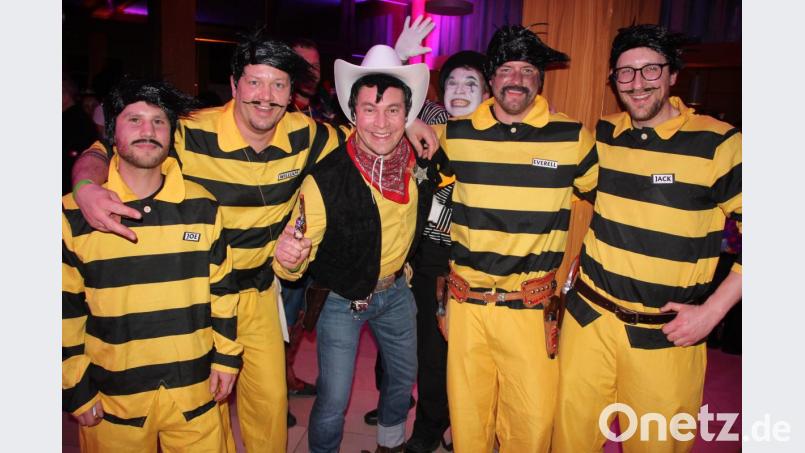 Beim Lumpenball lieferten sich Lucky Luke und die Daltons keine heißen Verfolgungsjagden. Bild: kro