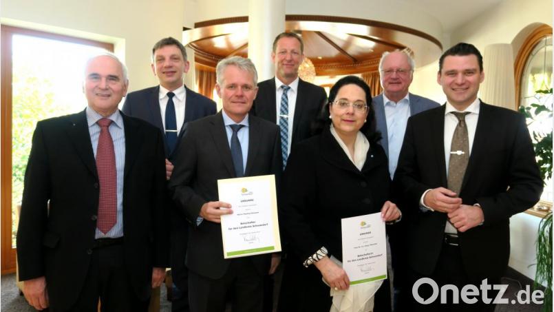 Der Partnerverein stellte die ersten Botschafter für den Landkreis Schwandorf vor. Das Bild zeigt von links: Alois Hagl, Manuel Lischka, Thomas Hanauer, Christian Meyer, Dr. Sissy Thammer, Volker Liedtke und Thomas Ebeling. Bild: rhi