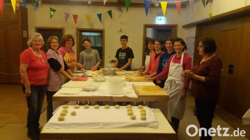 Die Krapfenaktion der Pfarrei Kirchenthumbach war ein voller Erfolg. Bild: exb