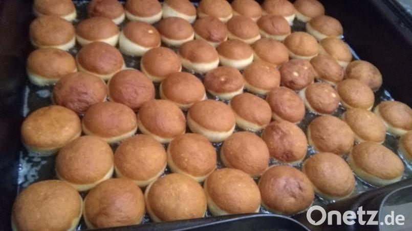 Die Krapfenaktion der Pfarrei Kirchenthumbach war ein voller Erfolg. Bild: exb