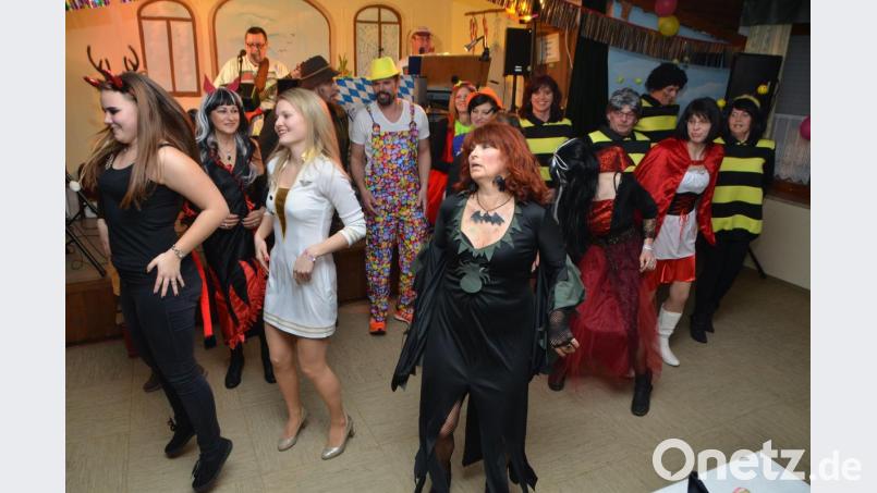 Beim Faschingsball der "Edelweiß"-Schützen in Roggenstein ging die Post ab. Bild: dob