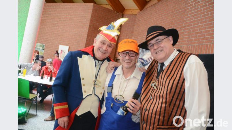 Lassen sich diesen wichtigen Termin nicht entgehen: OB Kurt Seggewiß und seine BürgermeisterJens Meyer und Lothar Höher (von links). Bild: Gabi Schönberger