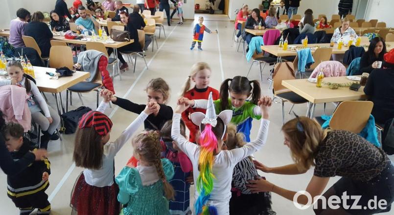 Ein tolles Programm erwartete die Kinder beim SPD-Kinderfasching. Bild: gz