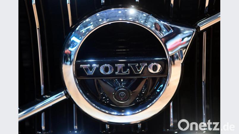 Die Maximalgeschwindigkeit soll für Volvo-Modelle gelten, die von 2020 an hergestellt werden, und damit im Rahmen des Firmenkonzepts „Vision 2020“ den Straßenverkehr sicherer machen, wie der schwedische Autobauer mitteilte. Bild: Uli Deck