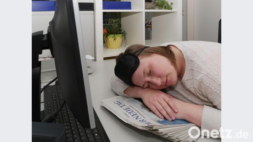 Das größte Glück unserer Kollegin ist ein Powernap am Mittag. Bild: tr