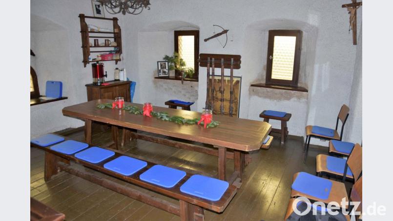 Das Turmzimmer mit seinen rund 15 Quadratmetern wird für die weihnachtlichen Führungen auch geschmückt. Der Ausblick ist beeindruckend. Archivbild: cr