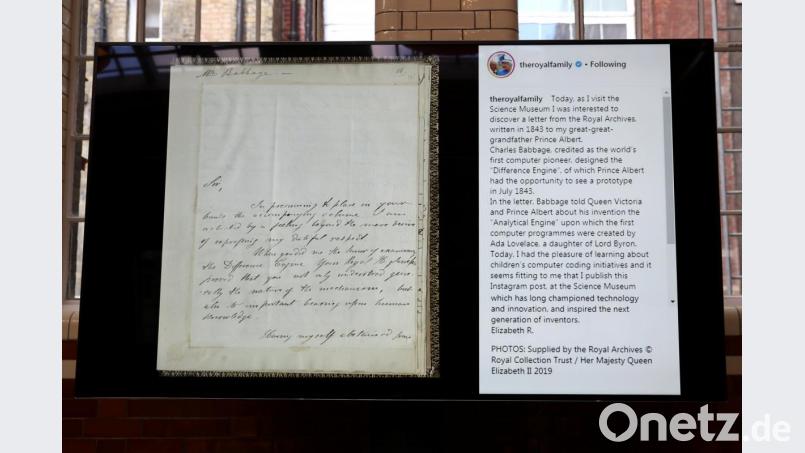 Der erste Instagram-Post (rechts) von Königin Elizabeth II. zusammen mit einem Brief von Computer-Pionier Charles Babbage an Prinz Albert aus dem Jahr 1843. Bild: Simon Dawson