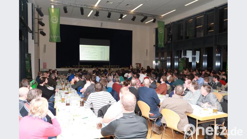 Bis auf den letzten Platz waren die Mitglieder zur Jahreshauptversammlung in die Stadthalle gekommen. Bild: njn