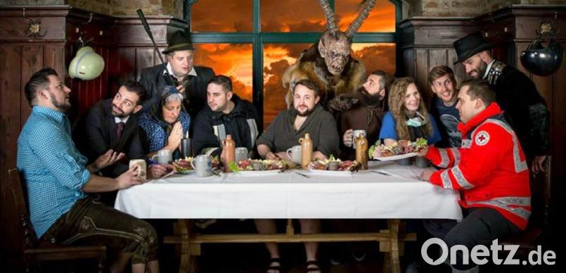 Auf zum „letztn Stammdisch“ – so lautet die neue Scheibe der niederbayerischen Band „Stereowatschn“, die am Samstag ab 21 Uhr im „Salute“ gastiert. Bild: Salute