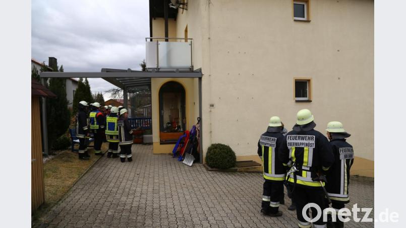 Im Kemnather Ortsteil Oberwappenöst fängt ein Gasheizgerät zum Brennen an. Die 59-jährige Brandleiderin kann das Gerät noch in den Garten bringen, bevor das Feuer auf das Inventar übergreift. Die alarmierte Feuerwehr musste nicht mehr eingreifen. Bild: rw