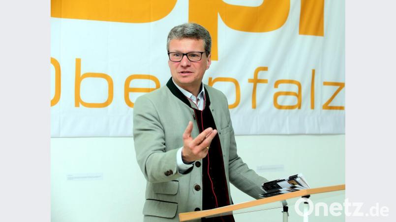Der Bayerische Staatsminister für Wissenschaft und Kunst, Bernd Sibler, kam zur Programmvorstellung. Bild: Wolfgang Steinbacher