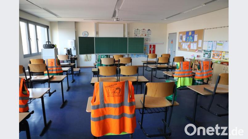 In Gera in Thüringen musste zuletzt eine Woche der Unterricht ausfallen, weil Lehrer fehlen. So weit ist es in der Oberpfalz noch nicht. Angespannt ist die Lage aber auch hier, sagt Ursula Schroll vom BLLV Bild: Bodo Schackow/ZB/dpa