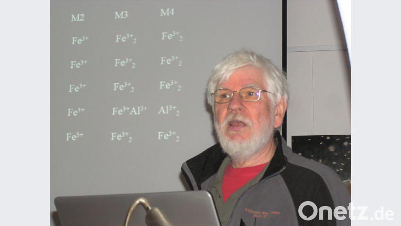 Beim ersten Geotag in Pleystein sprach rupert Hochleitner über &quot;Hagendorf - Schatzkammer der Phosphat-Mineral-Forschung&quot;. Bild: tu