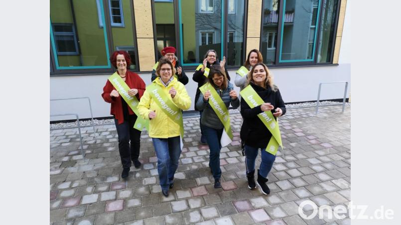 DFB-Frauen üben den Tanz für den Flashmob. Bild: Ulrike Müller-Münch/KDFB
