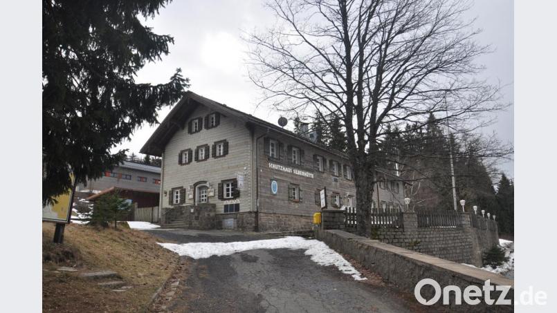Bei der Zukunft des &quot;Schutzhauses Silberhütte&quot; macht die Stadt Bärnau als Besitzer viel von einer Stellungnahme des Denkmalamtes abhängig. Die fehlt noch. Vorstellbar wäre sogar ein Ersatzbau. Als Ausrichtung werde an Gastronomie, Tourismus und Natur festgehalten, schildert Bürgermeister Alfred Stier auf Nachfrage. Bild: ws
