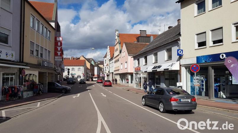 Am Montag starten in diesem Bereich der Friedrich-Ebert-Straße die Bauarbeiten. Bild: Christopher Dotzler